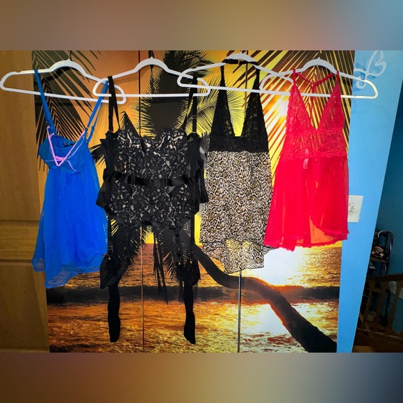 Girls Women’s Lingerie Small/Medium Victoria Secret Mostly - Picture 2 of 16